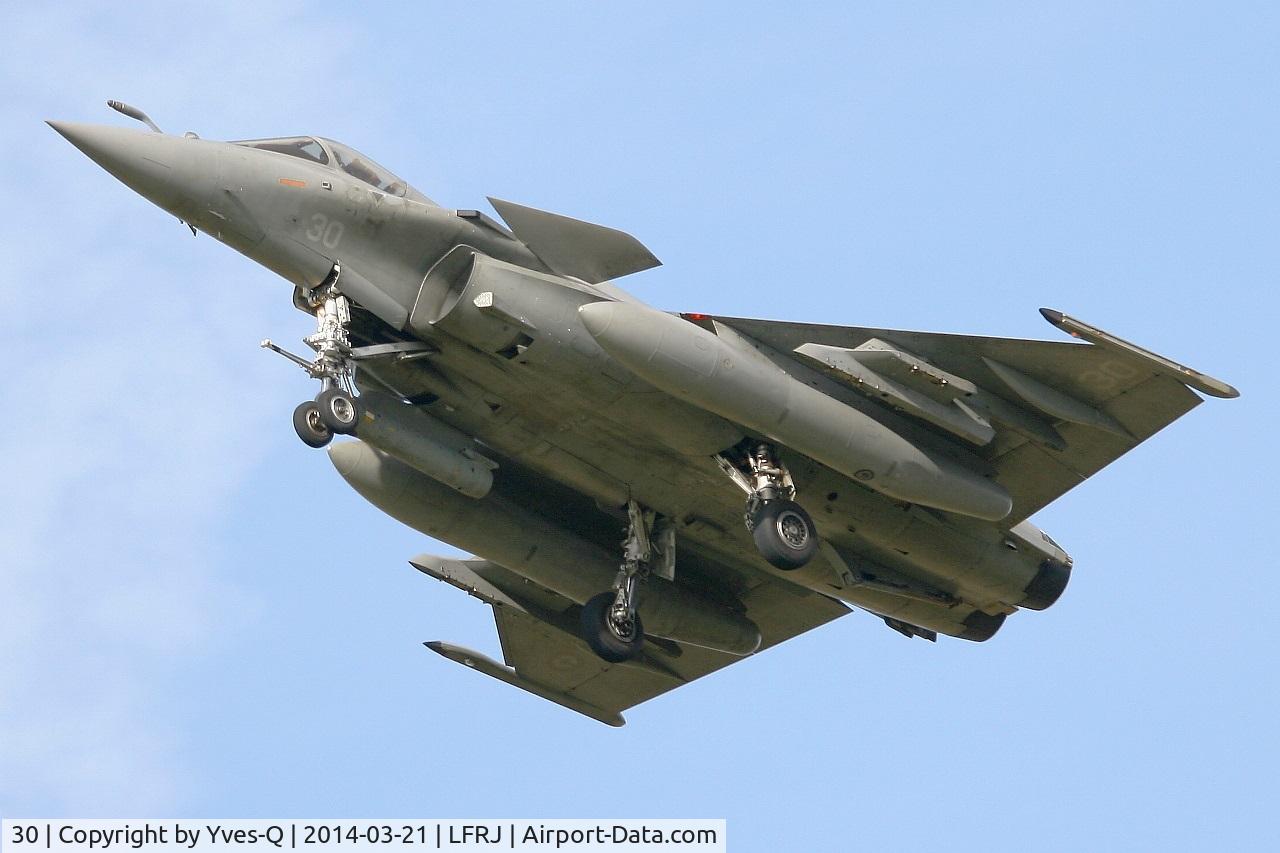 30, Dassault Rafale M C/N 30, Dassault Rafale M, Short approach rwy 26, Landivisiau Naval Air Base (LFRJ)