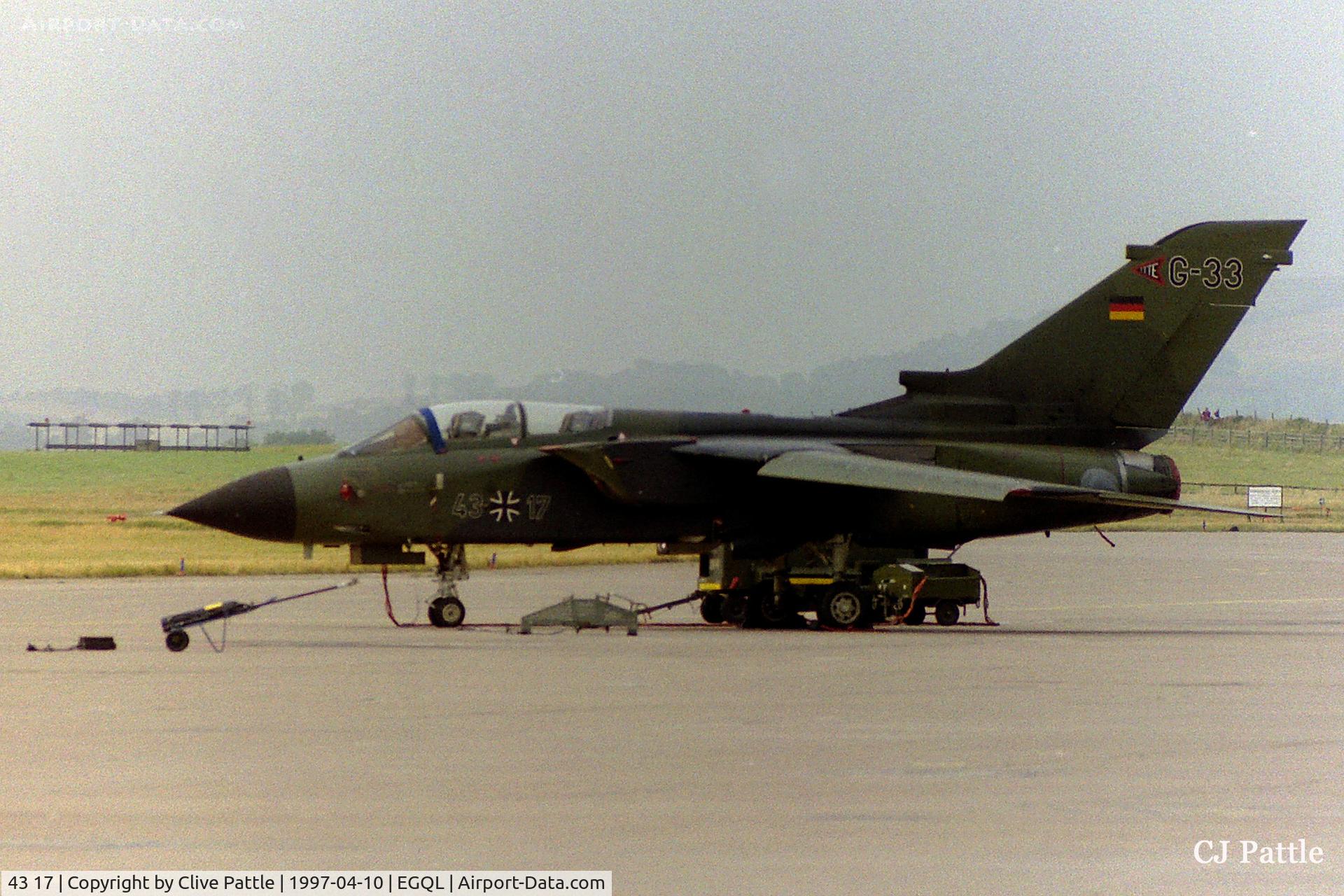 43 17, Panavia Tornado IDS(T) C/N 039/GT014/4017, On the apron at RAF Leuchars when coded G-33 with the TTTE then based at RAF Cottesmore