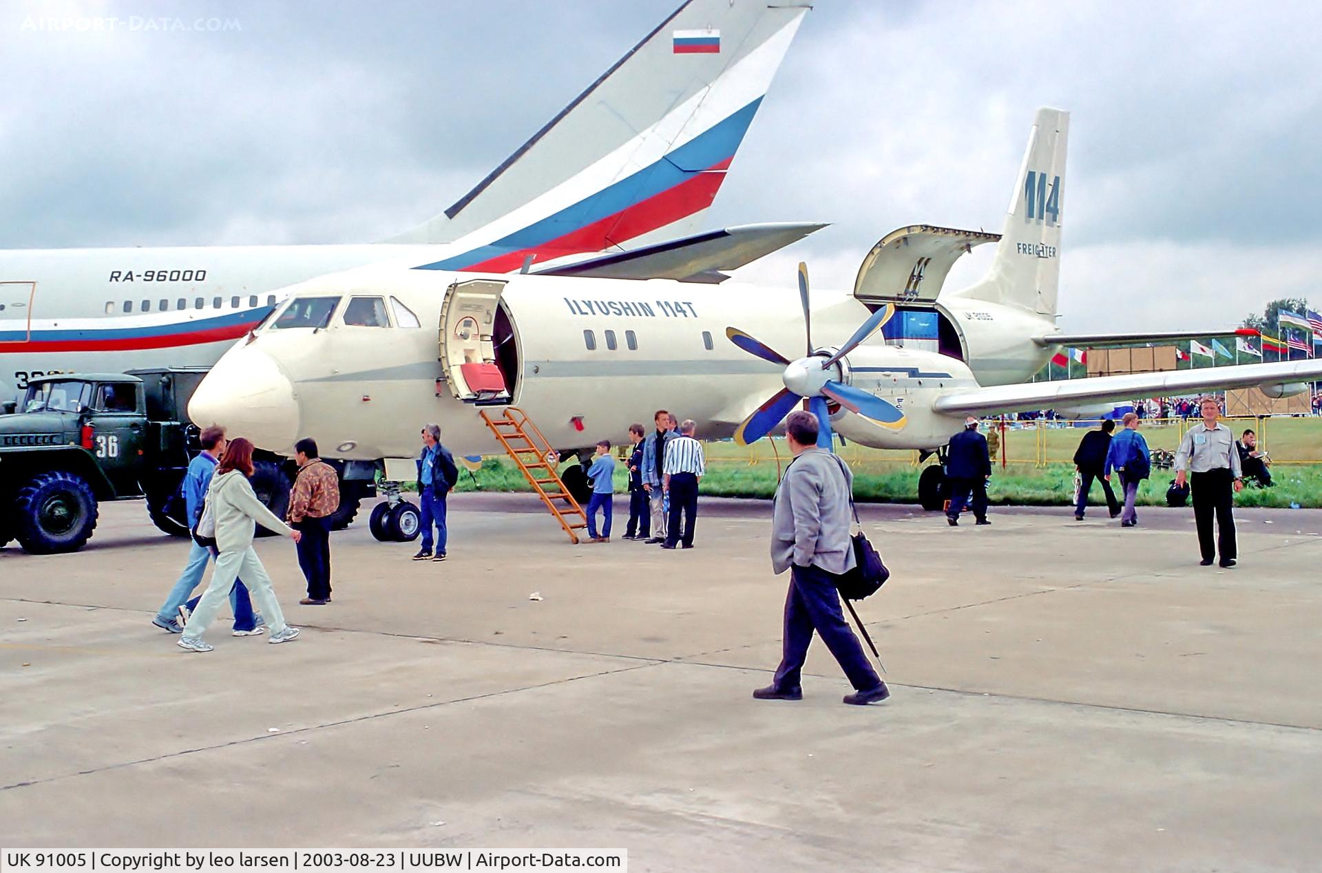 UK 91005, 1996 Ilyushin Il-114T C/N 1043800207, Zhukovsky Moscow 23.8.03