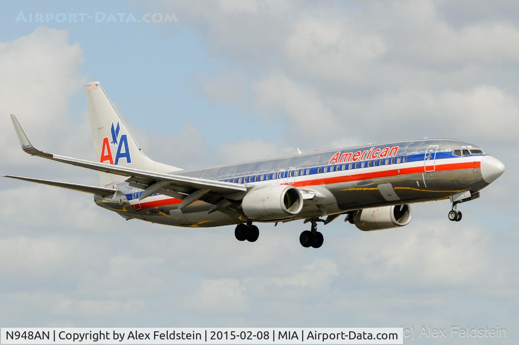 N948AN, 2000 Boeing 737-823 C/N 30086, Miami