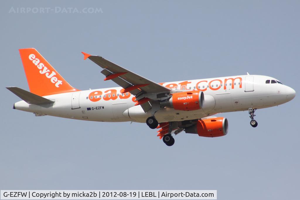 G-EZFW, 2010 Airbus A319-111 C/N 4380, Landing