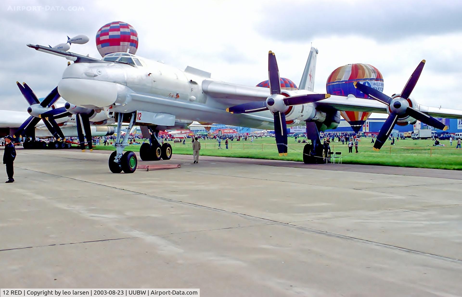 12 RED, Tupolev Tu-95MS-6 C/N 10317, Zhukovsky Moscow 23.8.03