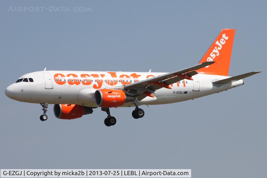 G-EZGJ, 2011 Airbus A319-111 C/N 4705, Landing