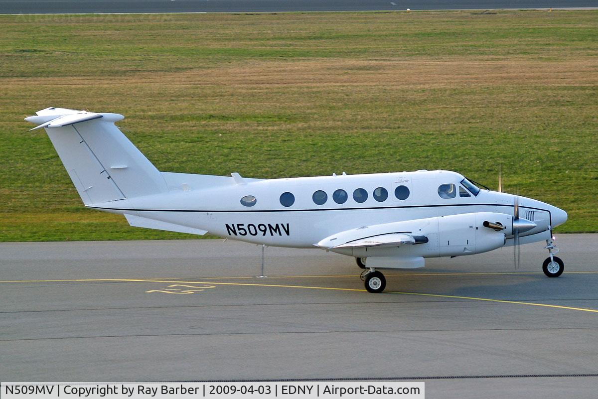 N509MV, 1981 Beech B200 King Air C/N BB-877, Beech B200 Super King Air [BB-877] Friedrichshafen~D 03/04/2009