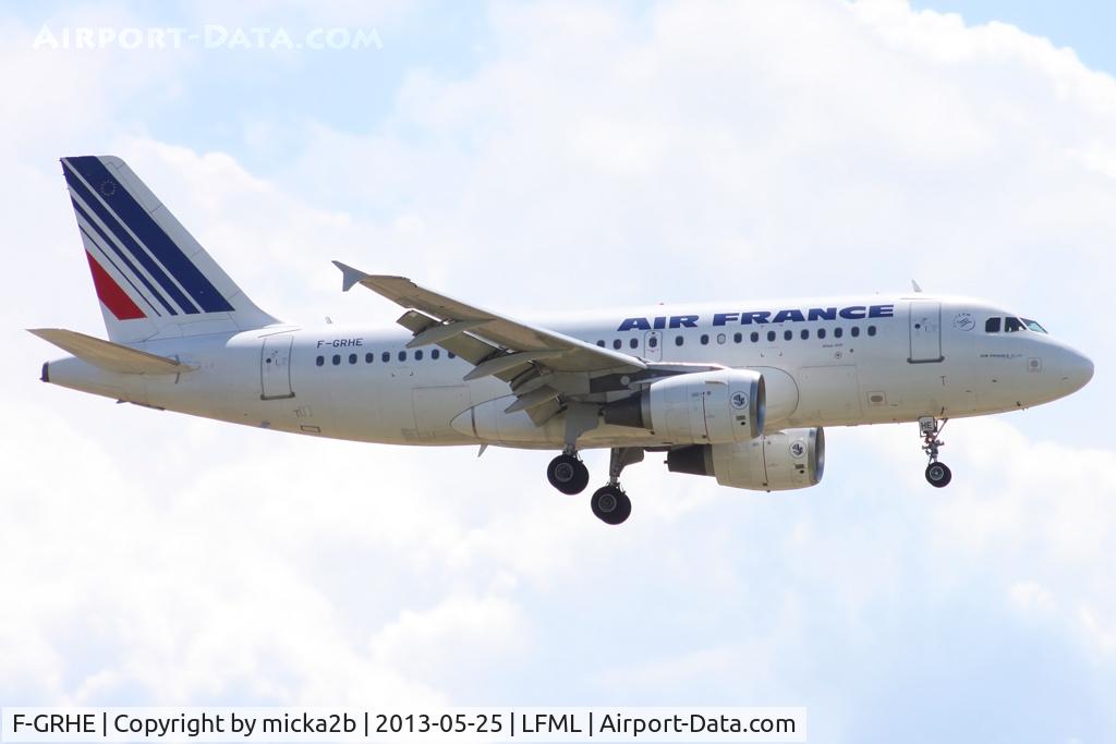 F-GRHE, 1999 Airbus A319-111 C/N 1020, Landing. Scrapped in February 2022.