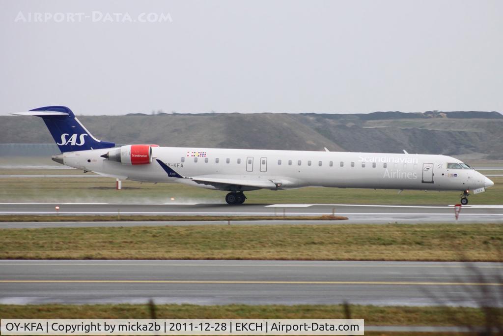 OY-KFA, 2008 Bombardier CRJ-900 (CL-600-2D24) C/N 15206, Taxiing