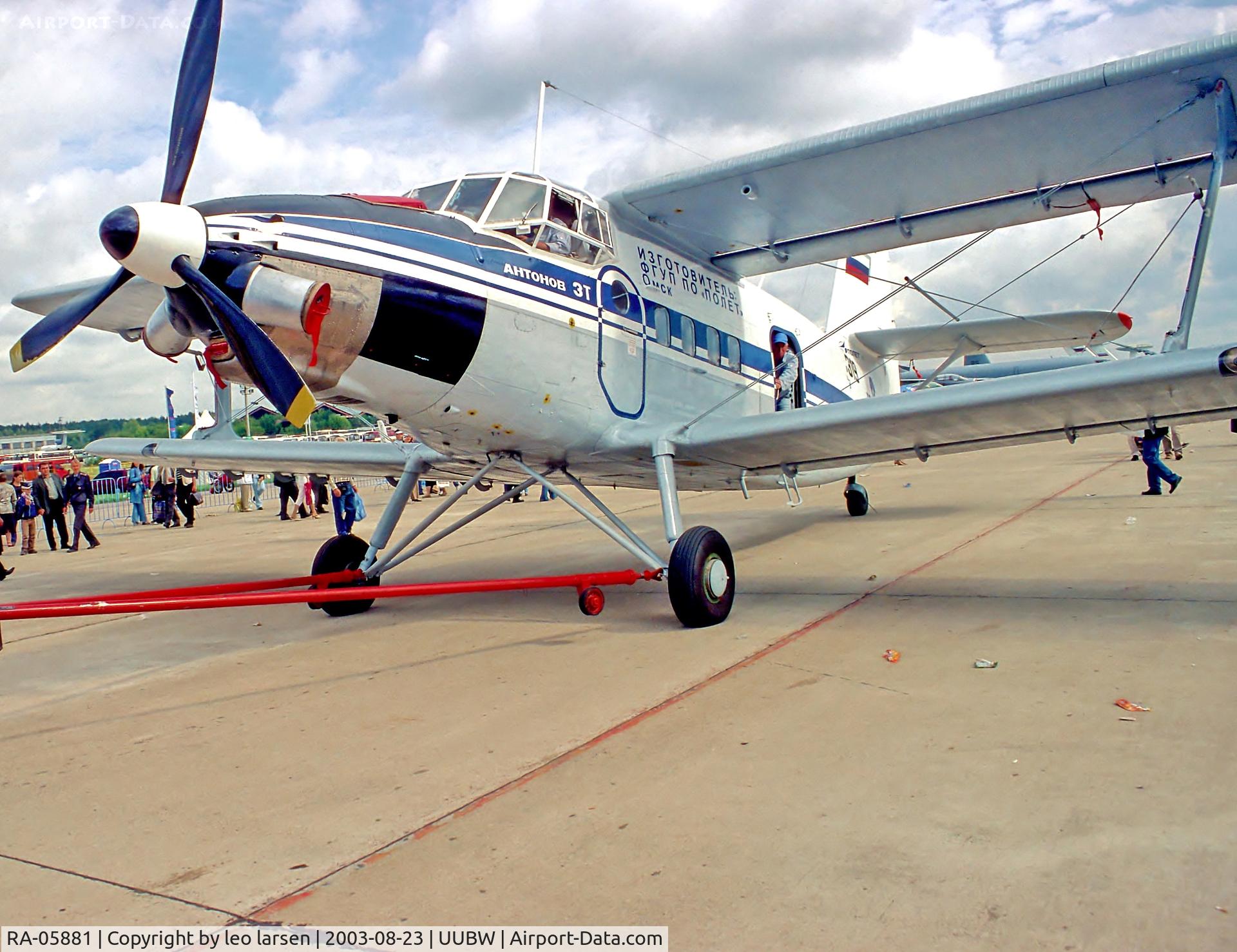 RA-05881, 1983 PZL-Mielec AN-3T C/N 1G204-52, Zhukovsky Moscow 23.8.03