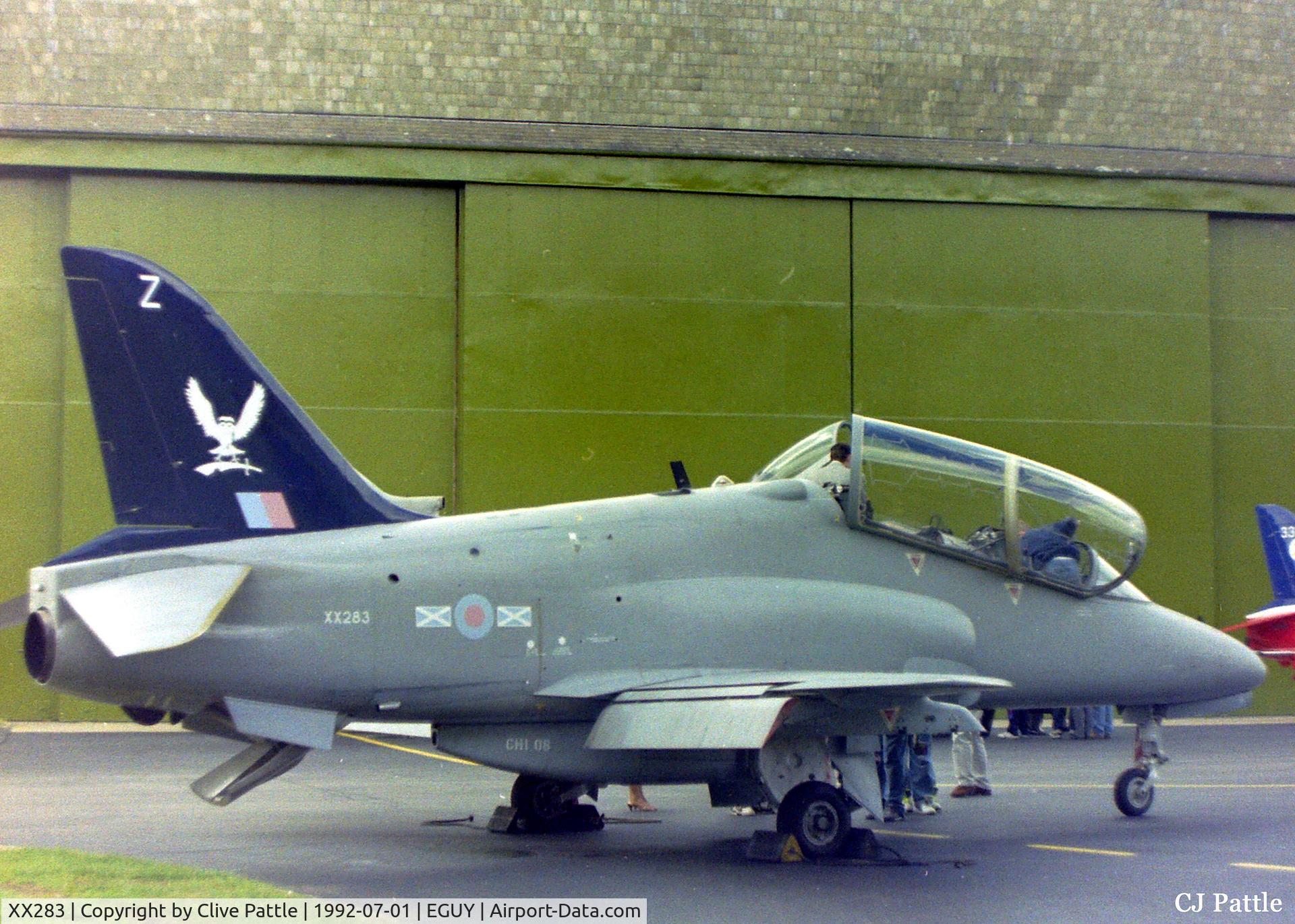 XX283, 1979 Hawker Siddeley Hawk T.1 C/N 109/312108, Pictured on a visit to RAF Wyton in July 1992