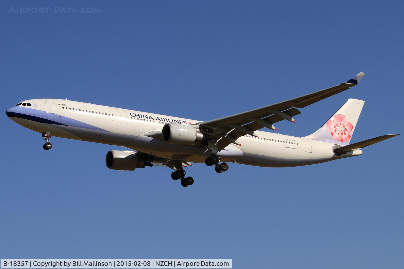 B-18357, 2011 Airbus A330-302 C/N 1278, finals to 02 as CI55