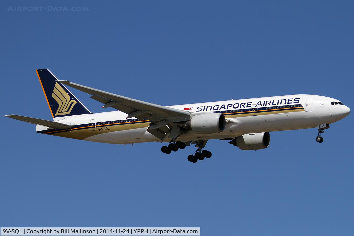 9V-SQL, 2003 Boeing 777-212/ER C/N 33370, finals to 21