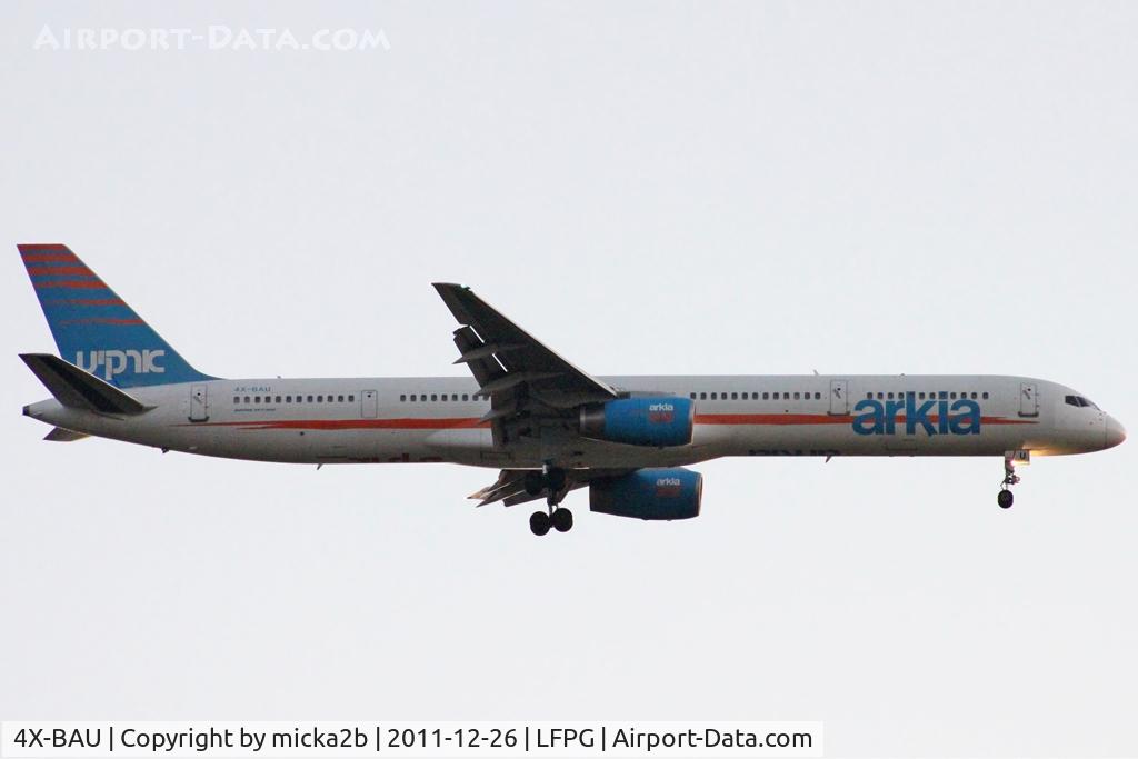4X-BAU, 1999 Boeing 757-3E7 C/N 30178, Landing