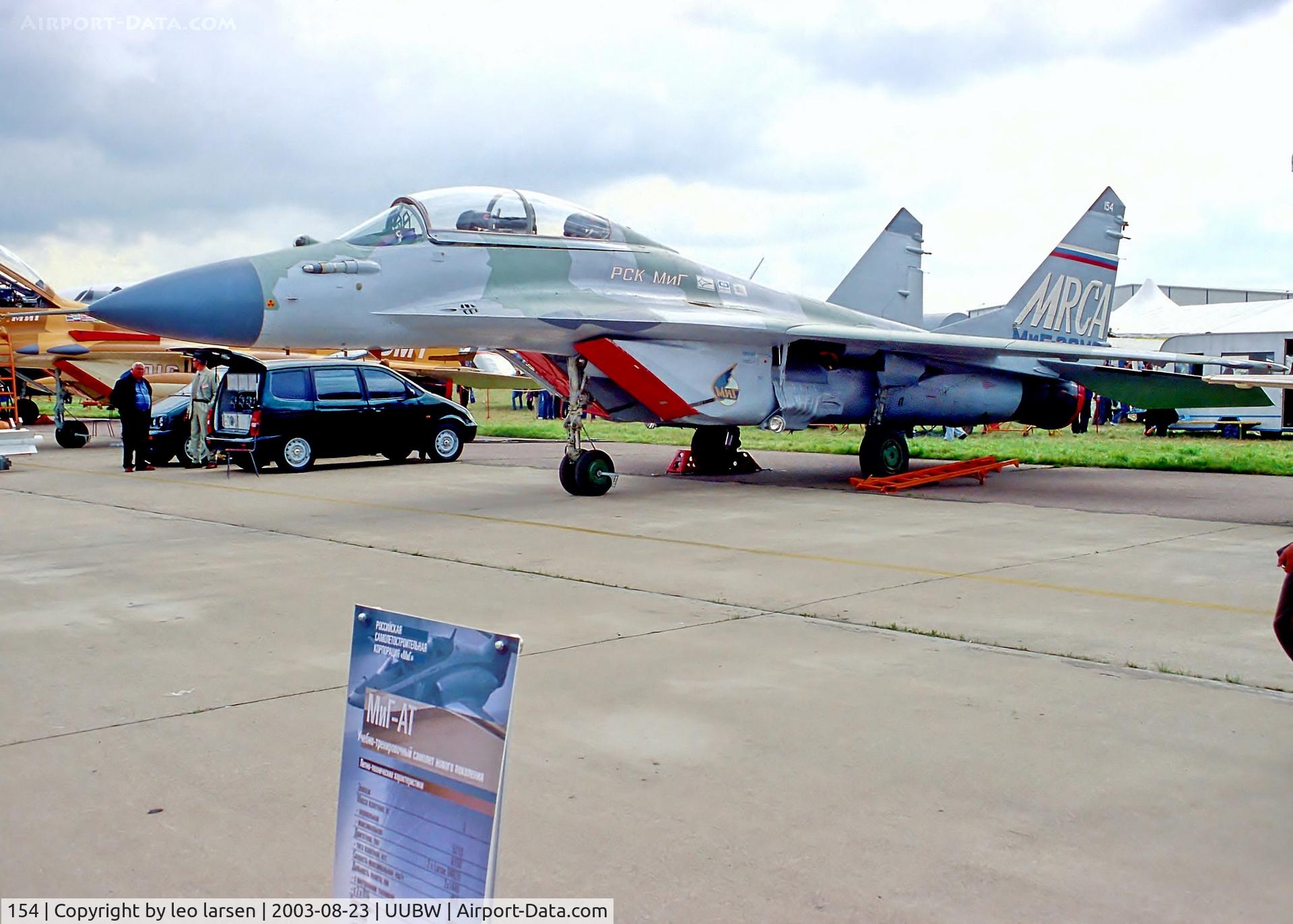 154, 1989 Mikoyan-Gurevich MIG-29M-2 C/N 2960905554, Zhukovsky Moscow  23.8.03