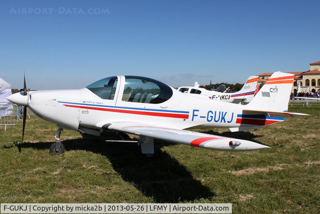 F-GUKJ, Grob G-120A-F C/N 85044, Parked