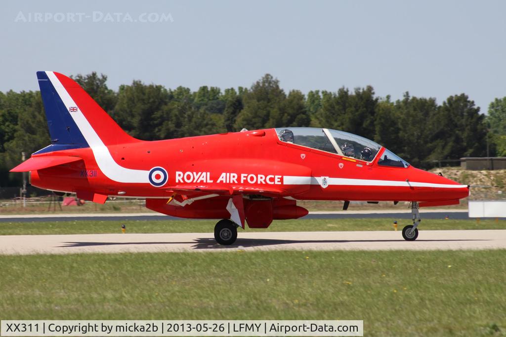 XX311, 1980 Hawker Siddeley Hawk T.1 C/N 147/312136, Taxiing