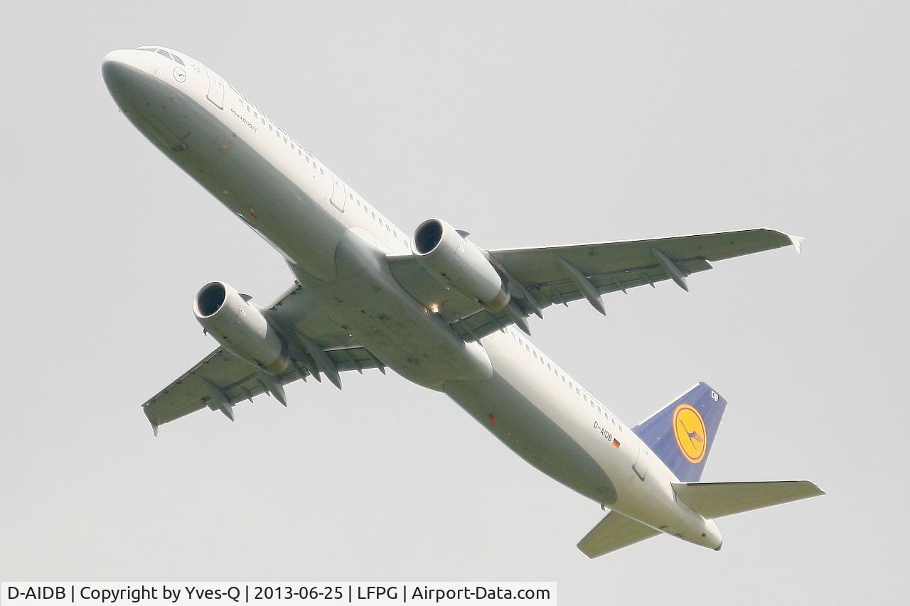 D-AIDB, 2010 Airbus A321-231 C/N 4545, Airbus A321-231, Take off rwy 27L, Roissy Charles De Gaulle airport (LFPG-CDG)