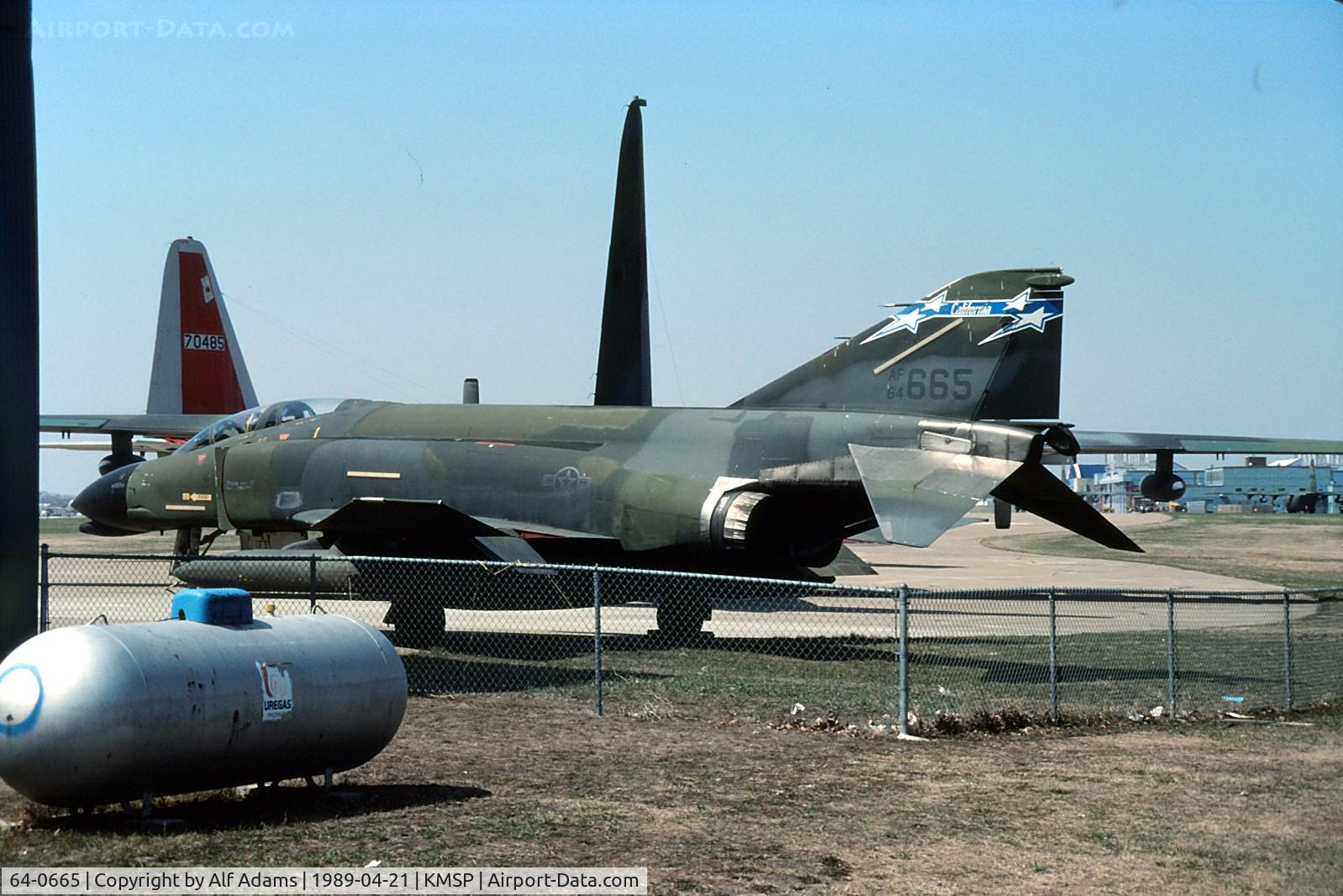 64-0665, 1964 McDonnell F-4C-21-MC Phantom II C/N 885, Shown at the Minnesota Air Guard Museum in 1989.