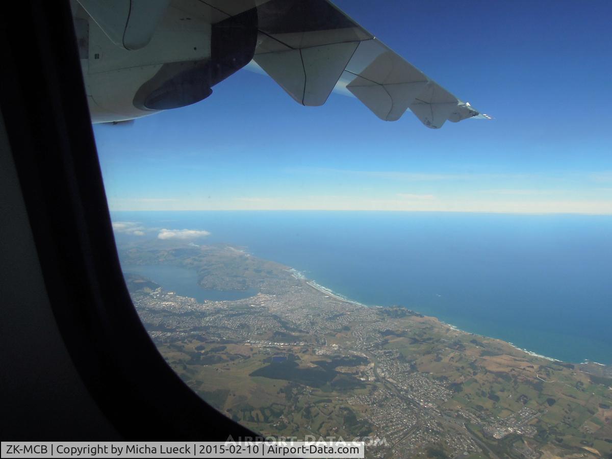 ZK-MCB, 1999 ATR 72-212A C/N 598, Climbing out of Dunedin