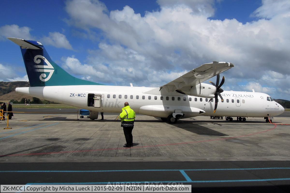 ZK-MCC, 2004 ATR 72-212A C/N 714, In Dunedin