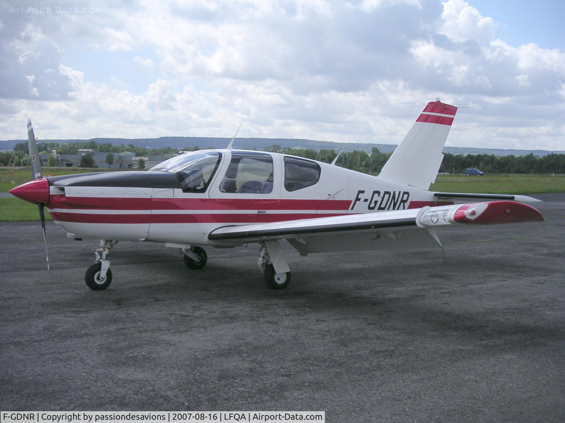 F-GDNR, Socata TB-20 C/N 440, On the apron