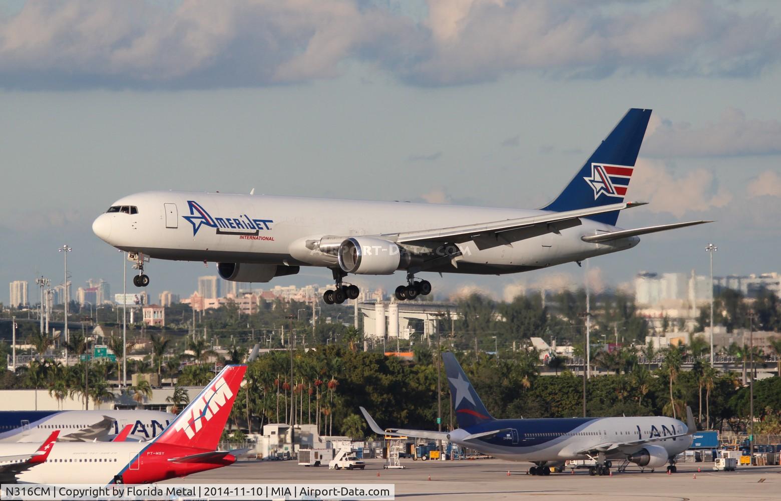 N316CM, 1988 Boeing 767-338 C/N 24146, Amerijet 767-300