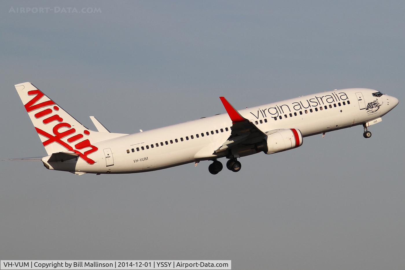 VH-VUM, 2007 Boeing 737-8BK C/N 29675, away from 34L