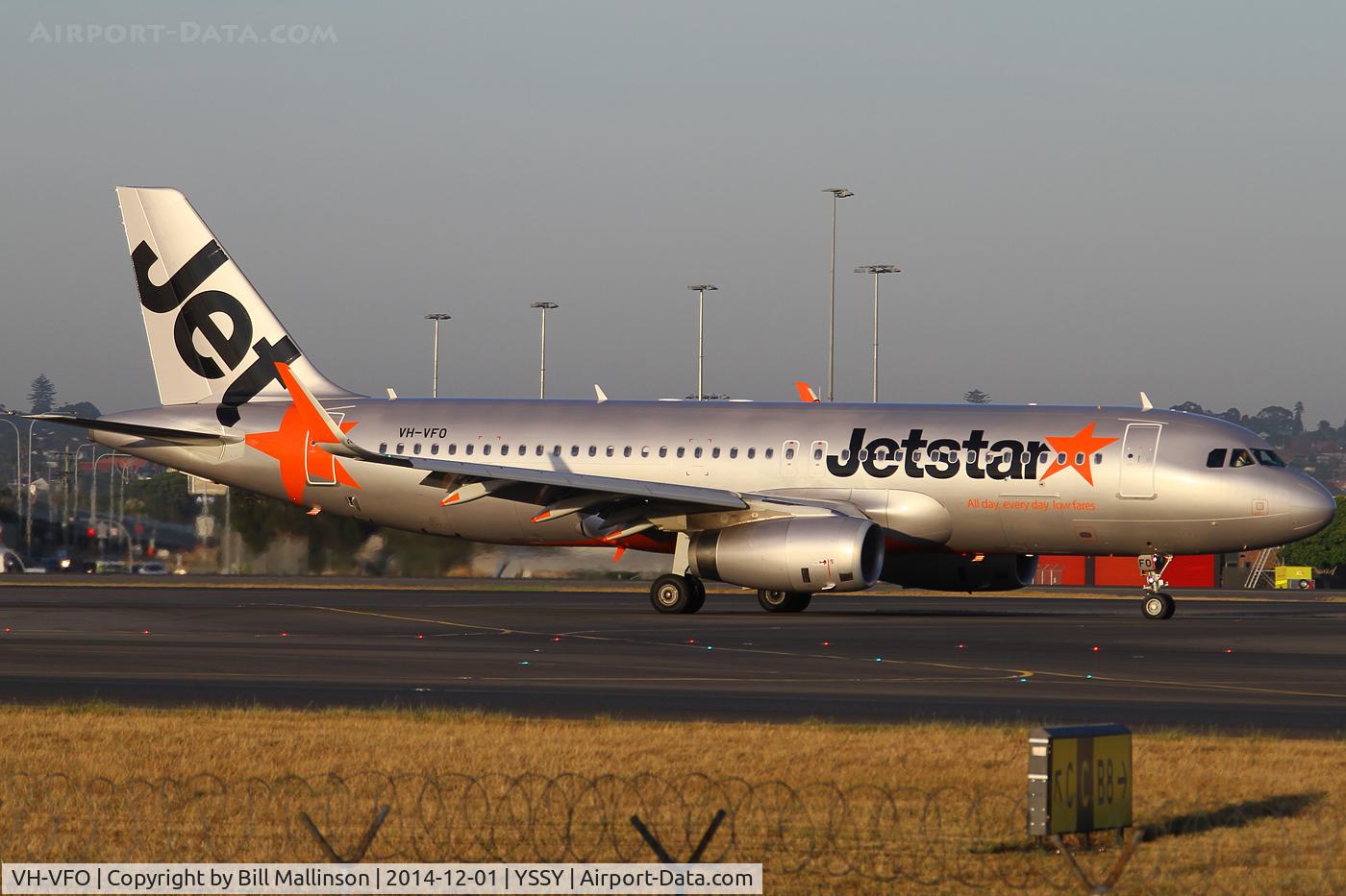 VH-VFO, 2013 Airbus A320-232 C/N 5631, taxi from 34L
