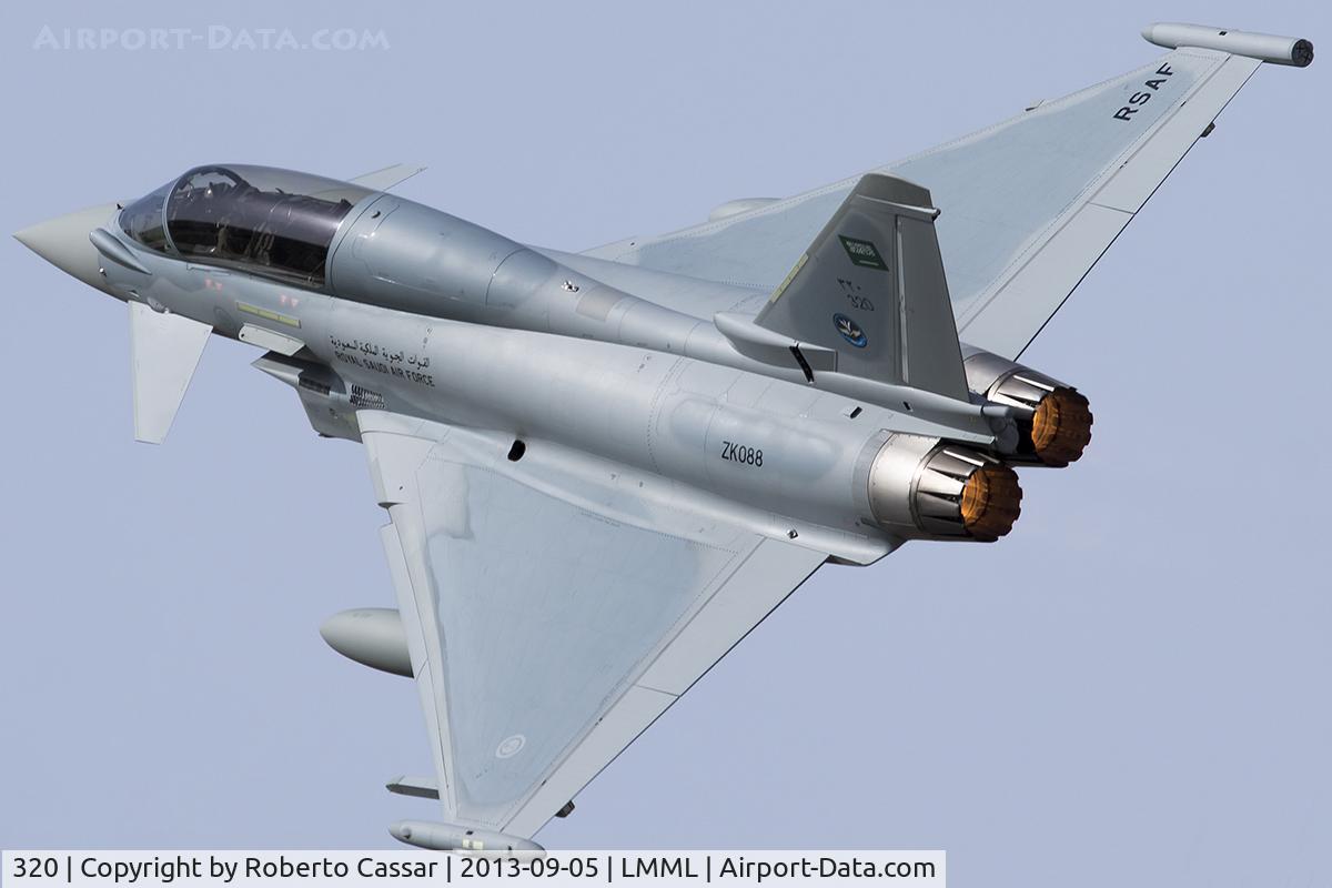 320, 2013 Eurofighter EF-2000 Typhoon T3 C/N CT010, Banking left upon arrival