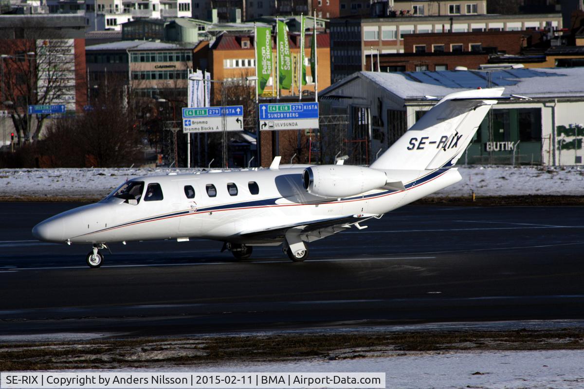 SE-RIX, 2008 Cessna 525 CitationJet Cj1+ C/N 525-0671, Lining up runway 30.