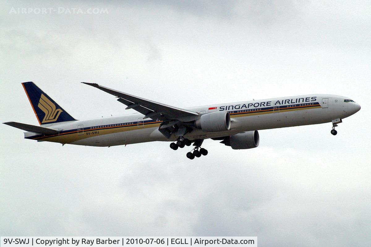 9V-SWJ, 2007 Boeing 777-312/ER C/N 34575, Boeing 777-312ER [34575] (Singapore Airlines) Home~G 06/07/2010. On approach 27L.