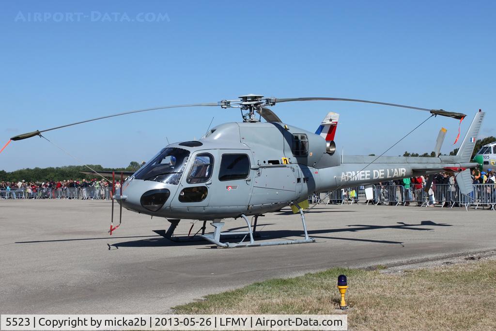 5523, Aérospatiale AS-555AN Fennec C/N 5523, Parked