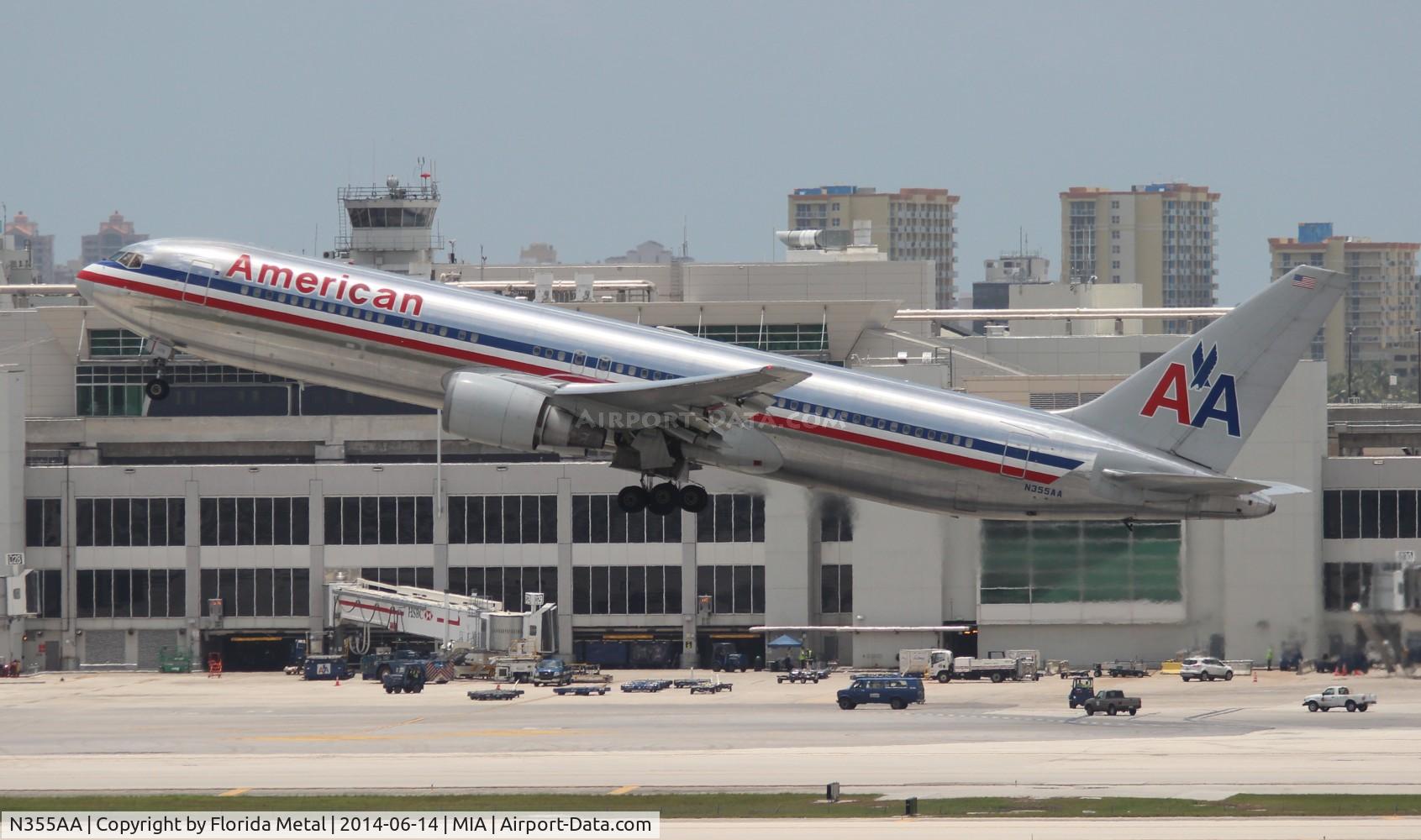 N355AA, 1988 Boeing 767-323/ER C/N 24036, American