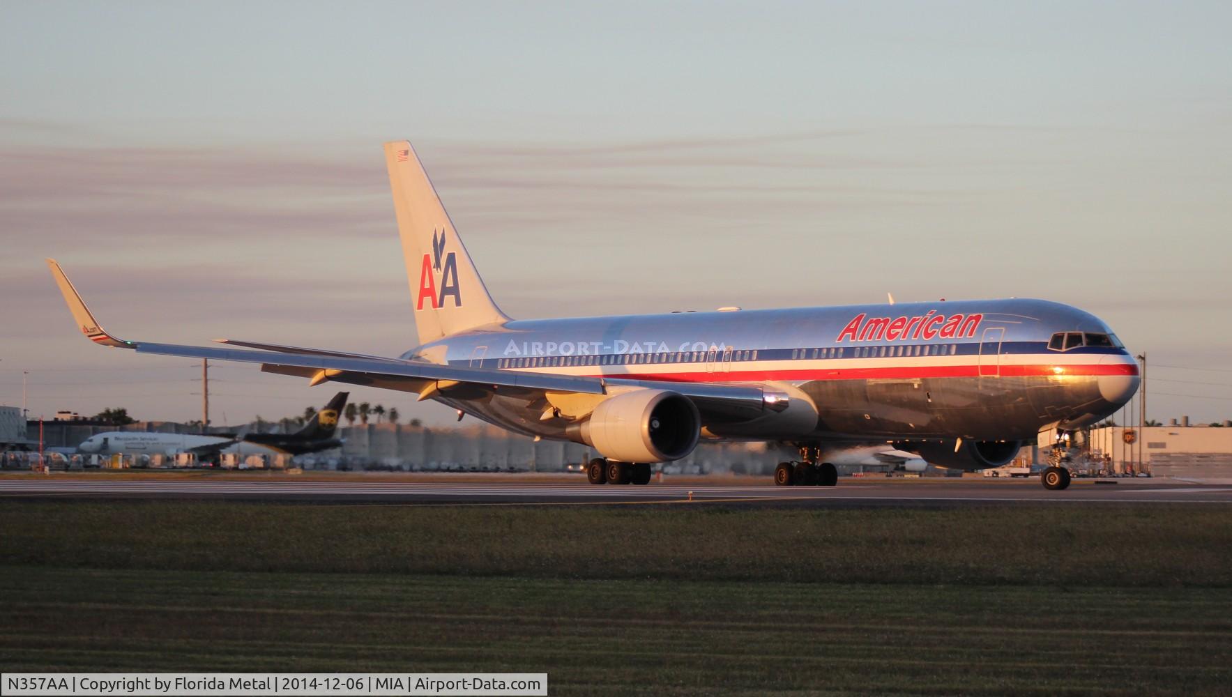N357AA, 1988 Boeing 767-323 C/N 24038, American
