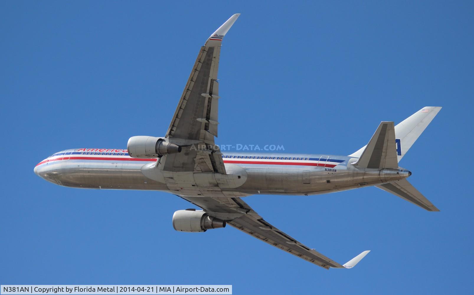 N381AN, 1993 Boeing 767-323 C/N 25450, American