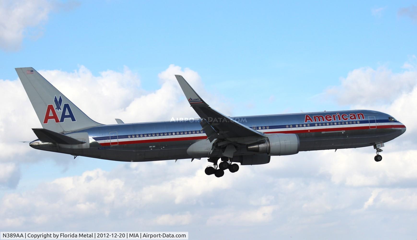 N389AA, 1994 Boeing 767-323 C/N 27449, American