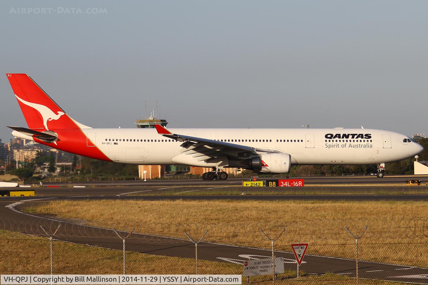 VH-QPJ, 2005 Airbus A330-303 C/N 712, taxiing