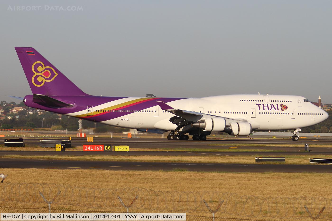 HS-TGY, 1998 Boeing 747-4D7 C/N 28705, taxiing