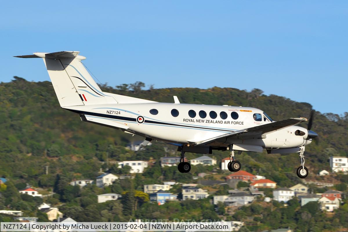 NZ7124, 2006 Raytheon B200 King Air C/N BB-1949, At Wellington