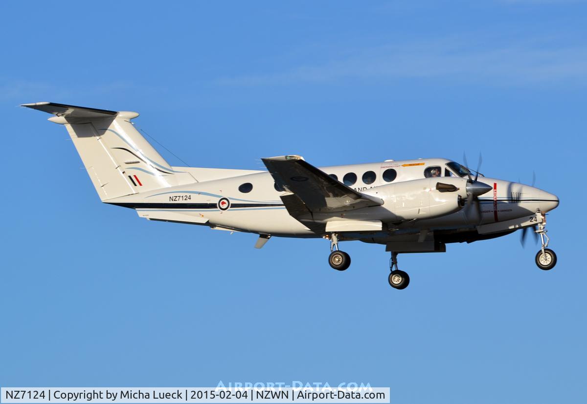 NZ7124, 2006 Raytheon B200 King Air C/N BB-1949, At Wellington