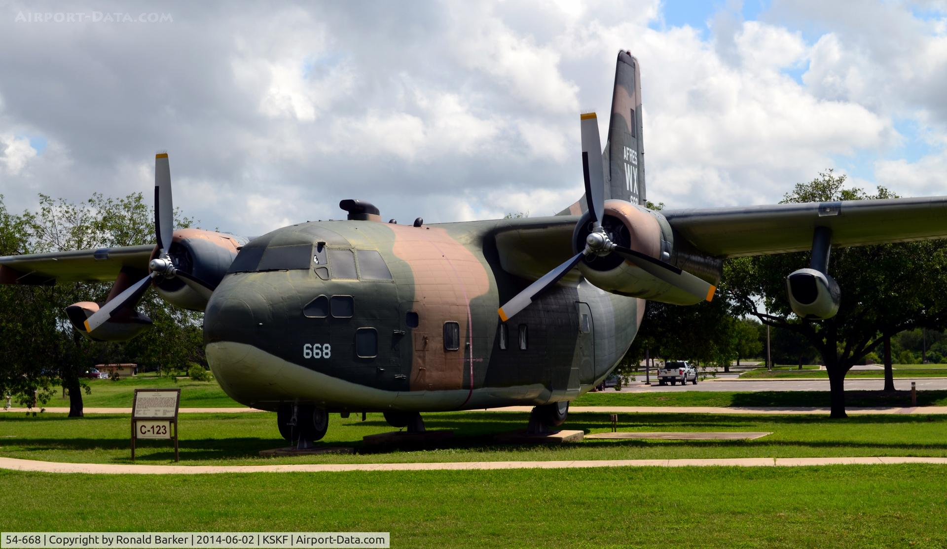 54-668, 1954 Fairchild C-123B Provider C/N 20117, LMTC Parade Field
