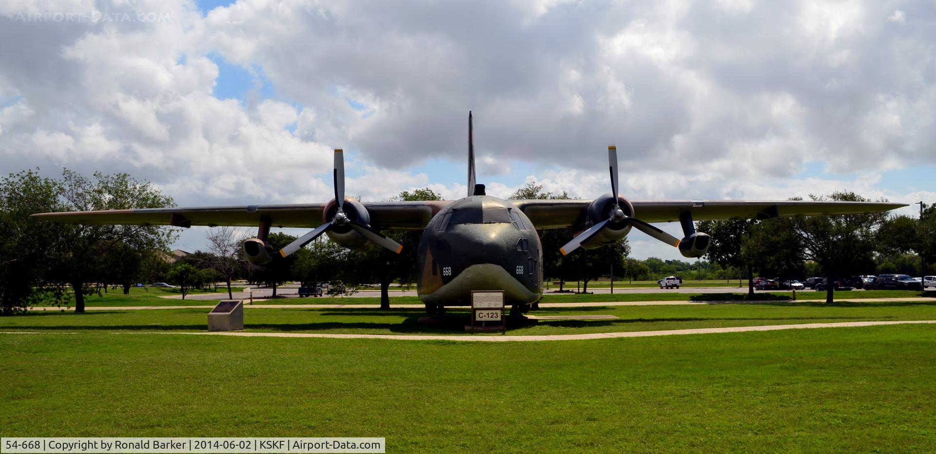 54-668, 1954 Fairchild C-123B Provider C/N 20117, LMTC Parade Field