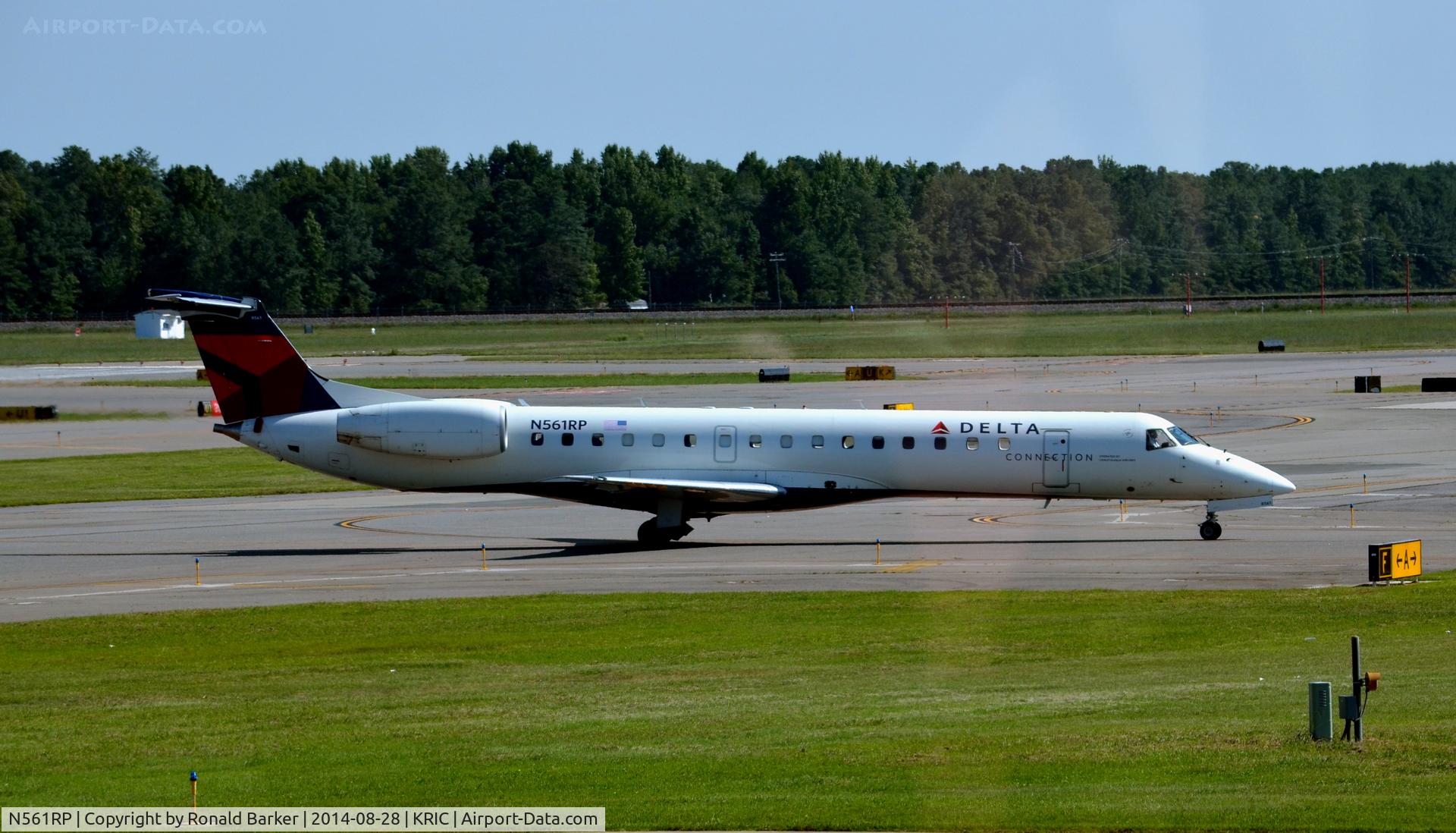 N561RP, 2002 Embraer ERJ-145LR (EMB-145LR) C/N 145447, Taxi Richmond