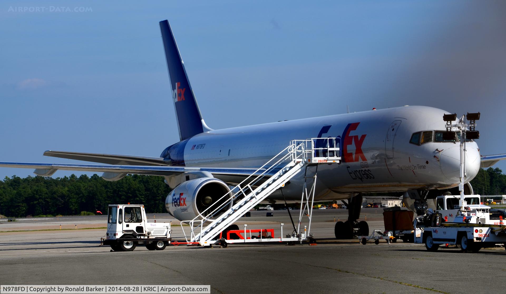 N978FD, 1988 Boeing 757-236 C/N 24119, Richmond