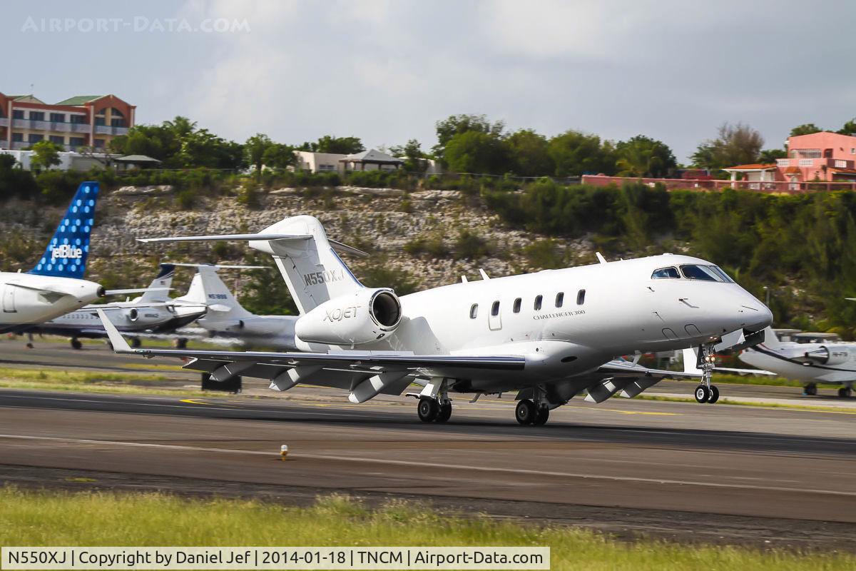 N550XJ, 2011 Bombardier Challenger 300 (BD-100-1A10) C/N 20323, N550XJ