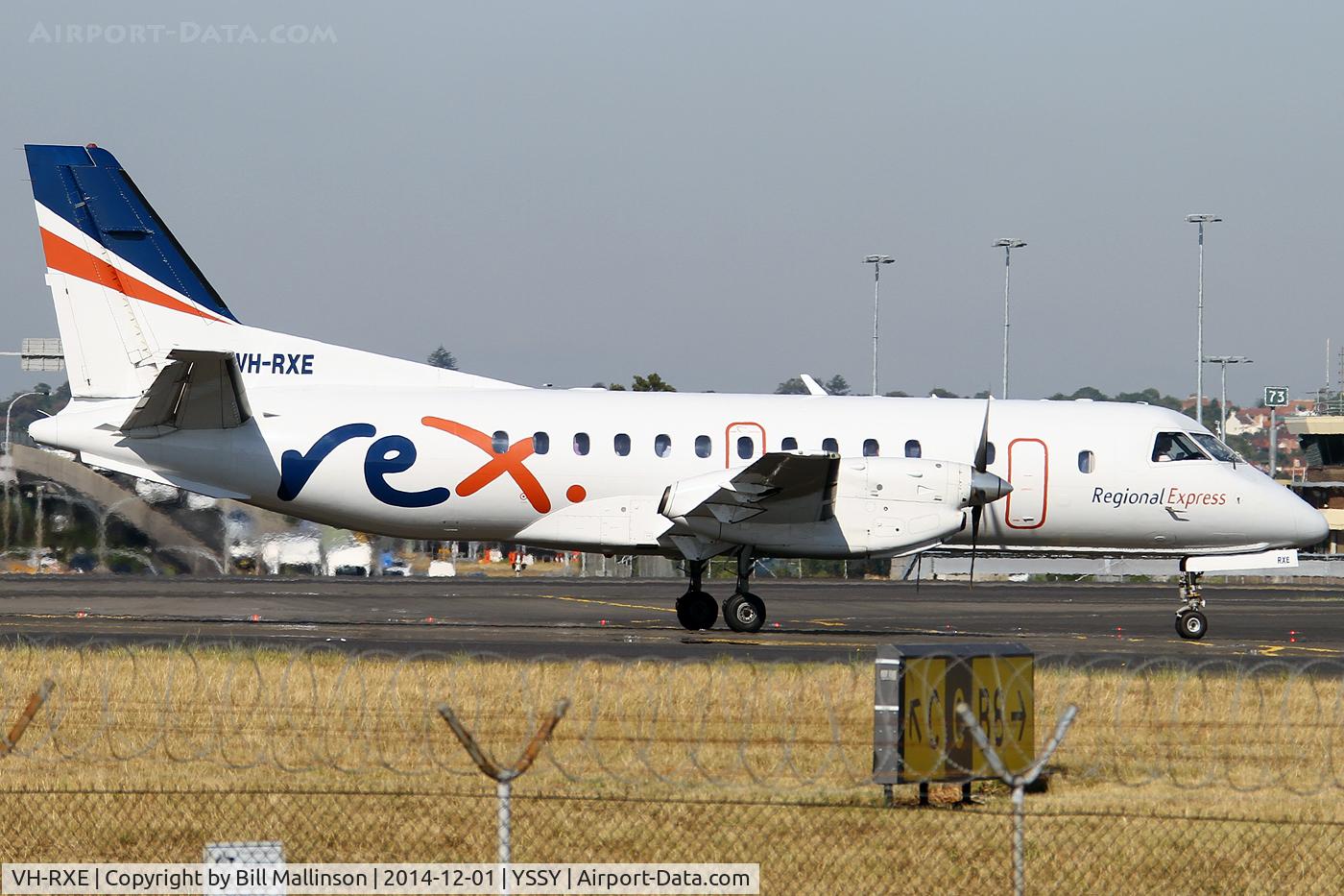 VH-RXE, 1991 Saab 340B C/N 340B-275, taxiing from 34R
