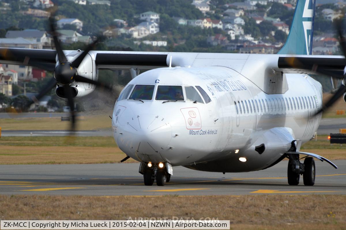 ZK-MCC, 2004 ATR 72-212A C/N 714, At Wellington