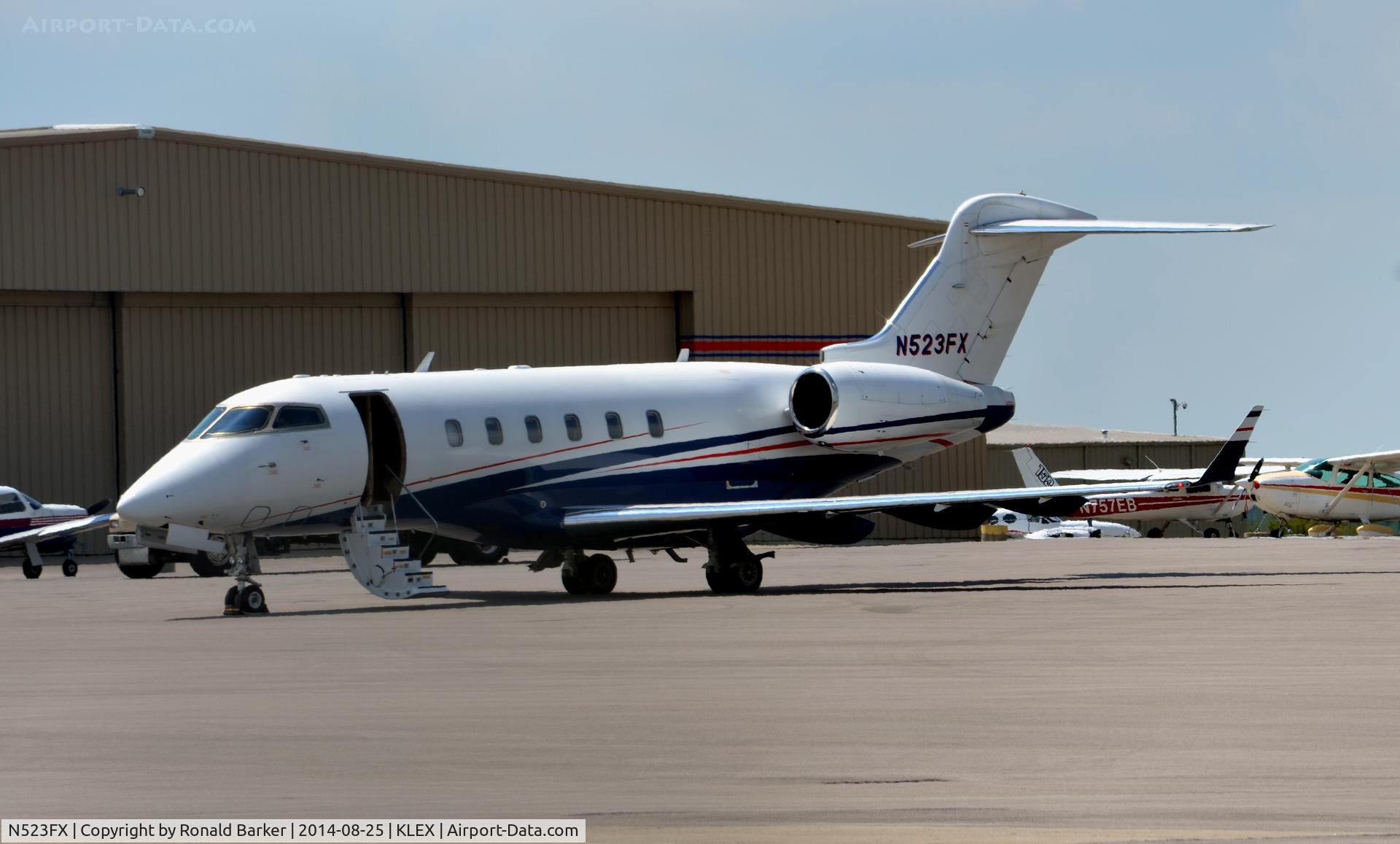 N523FX, 2005 Bombardier Challenger 300 (BD-100-1A10) C/N 20074, Lexington