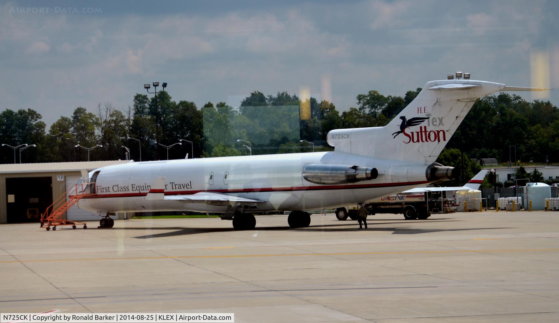 N725CK, 1980 Boeing 727-224 C/N 22252, High end horse transport