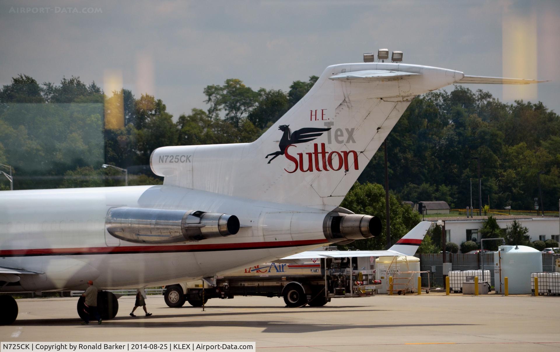N725CK, 1980 Boeing 727-224 C/N 22252, High end horse transport