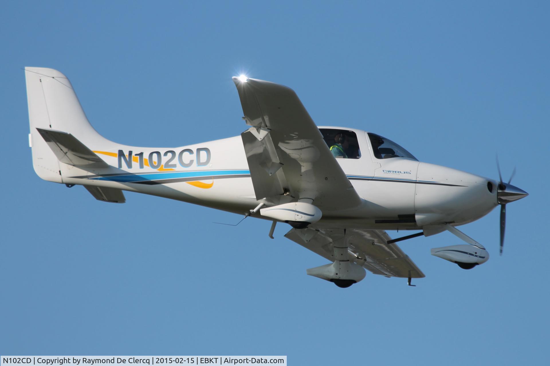 N102CD, 2000 Cirrus SR20 C/N 1016, Short final at Wevelgem airport.