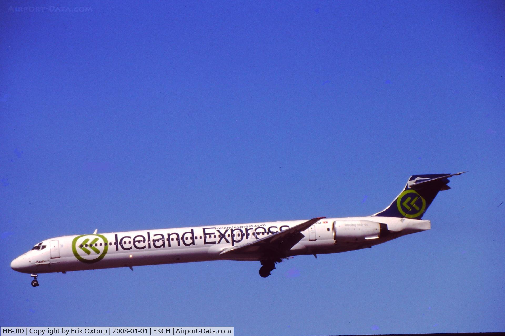 HB-JID, 1996 McDonnell Douglas MD-90-30 C/N 53460, HB-JID arriving in CPH, rw 22L, MAY07